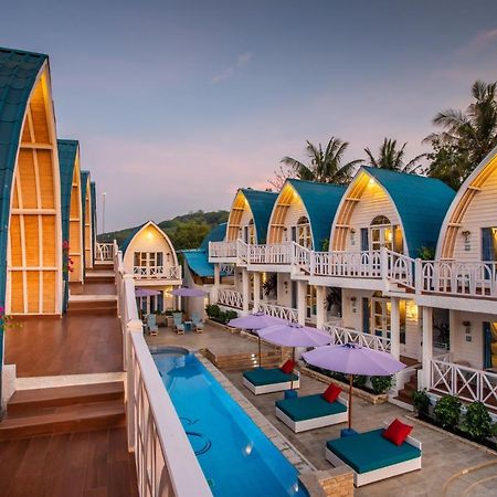 Santorini Beach Resort Gili Trawangan Luaran gambar